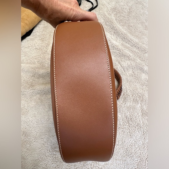 Prada Vitello Lux Shoulder Bag in Cognac. - Picture 5 of 10